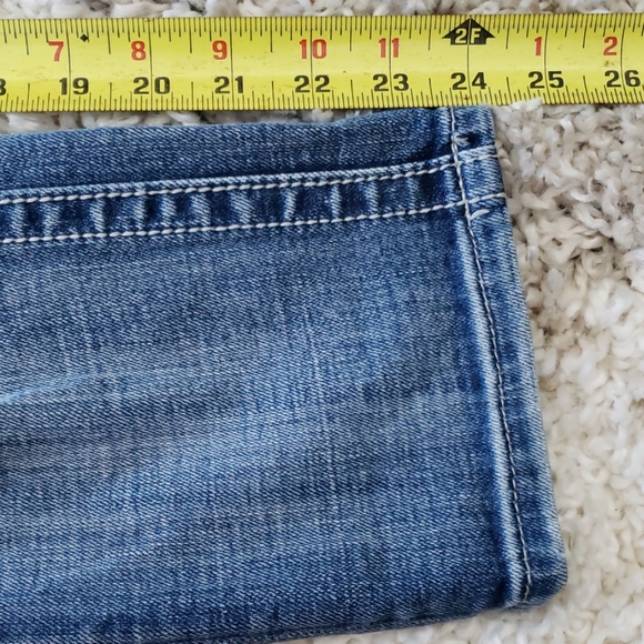 Miss Me Cuffed Capri Jeans.  Size 26. - Picture 8 of 8